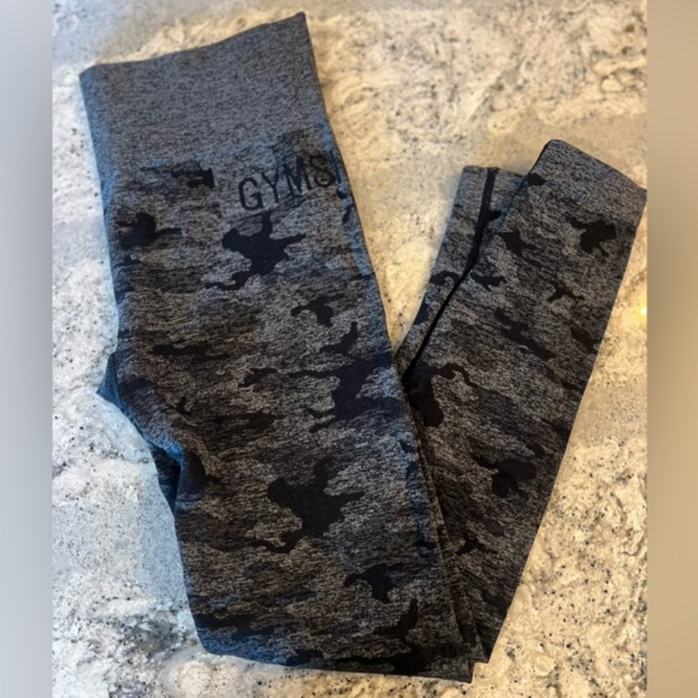 GYMSHARK Camo Legging with Scrunch Butt